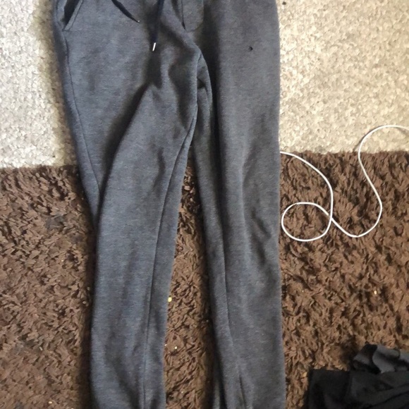 Men’s joggers lot grey black sweatpants - Picture 4 of 4